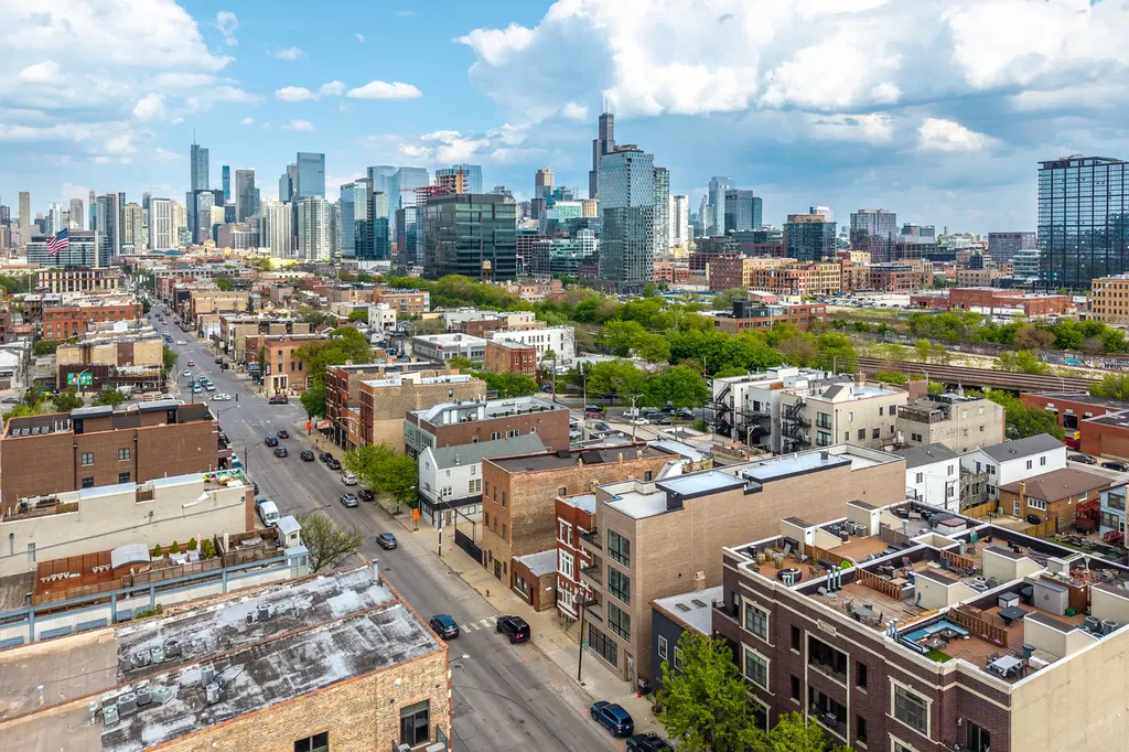 1347 West Grand Avenue Chicago IL 60642