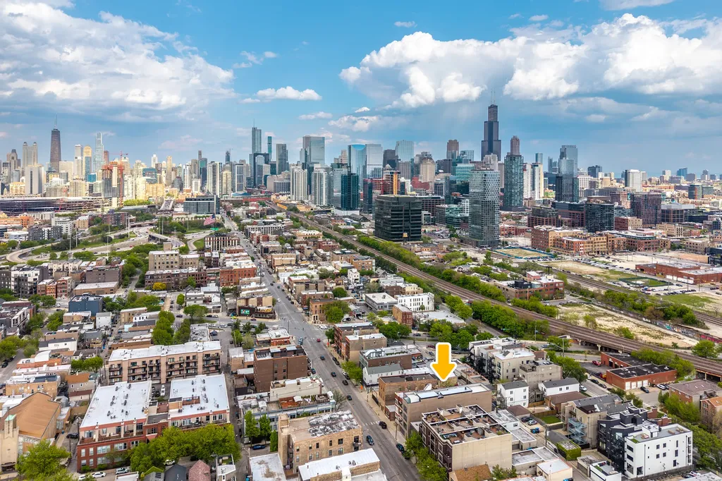 1347 West Grand Avenue Chicago IL 60642