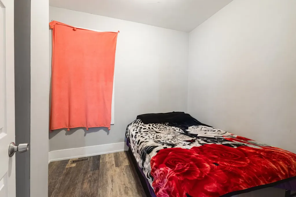 5206 South May Street Chicago IL 60609