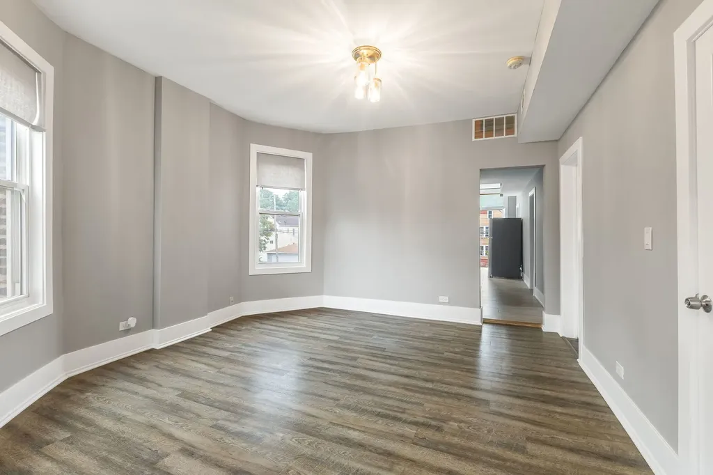 5206 South May Street Chicago IL 60609