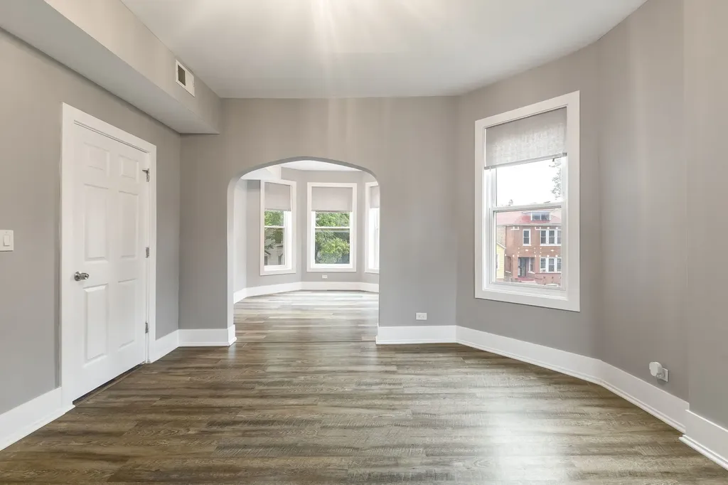 5206 South May Street Chicago IL 60609