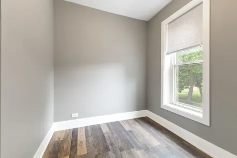 5206 South May Street Chicago IL 60609