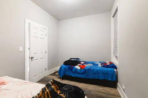 5206 South May Street Chicago IL 60609