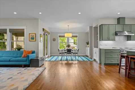 1136 Florence Avenue Evanston IL 60202