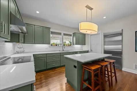 1136 Florence Avenue Evanston IL 60202