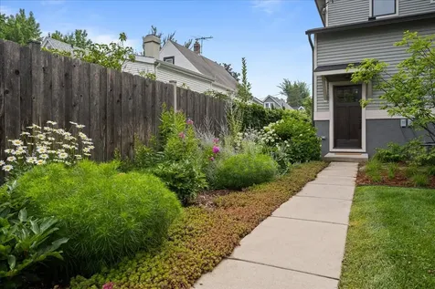 1136 Florence Avenue Evanston IL 60202