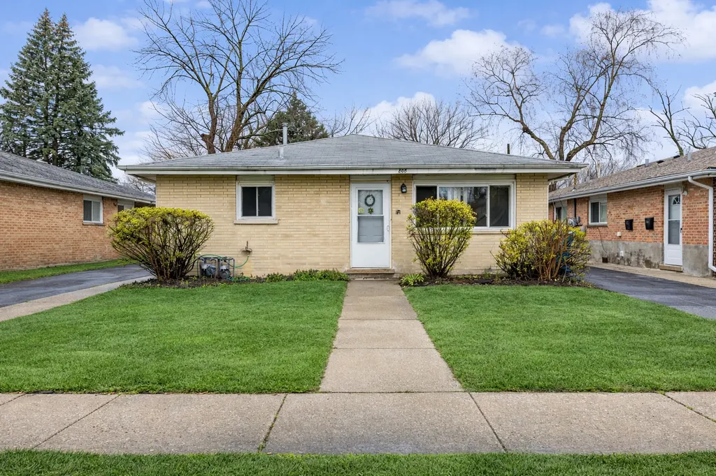 808 Mackinaw Avenue Calumet City IL 60409
