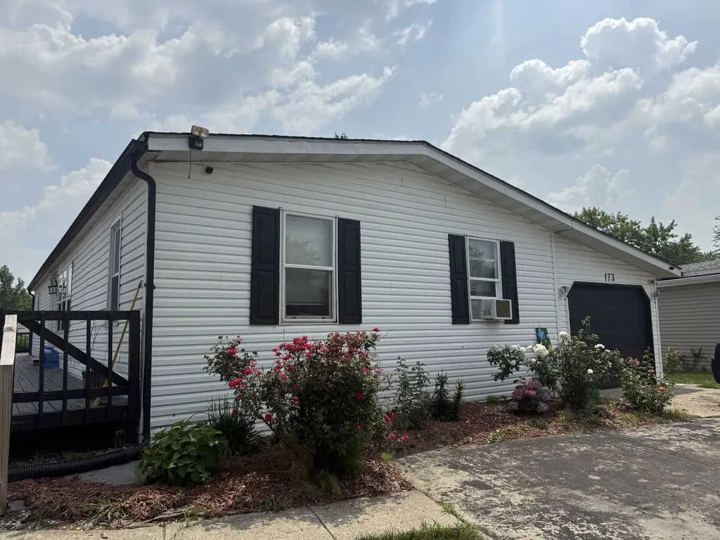 173 North Windmere Circle Matteson IL 60443