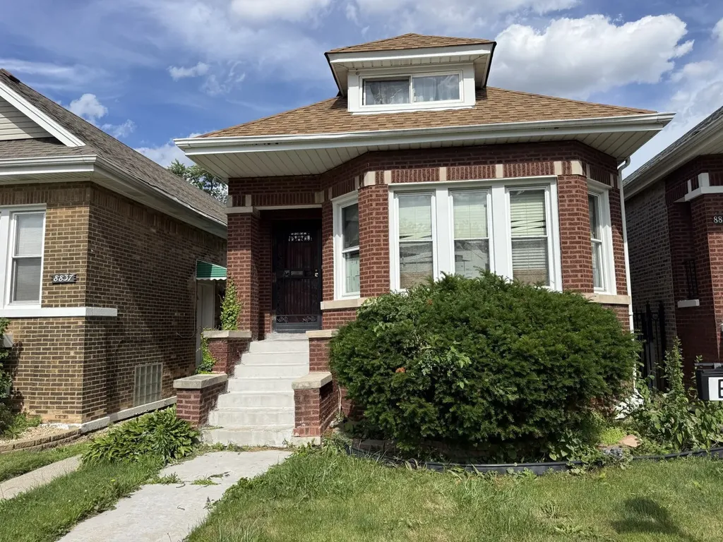 8839 South Throop Street Chicago IL 60620