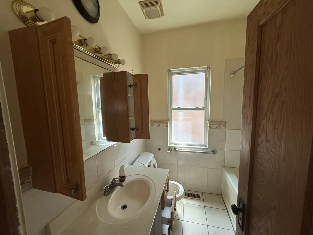 8839 South Throop Street Chicago IL 60620