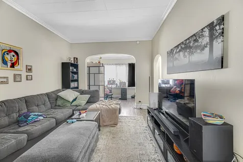 4824 West Byron Street Chicago IL 60641