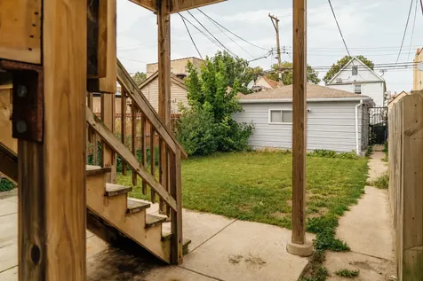 4824 West Byron Street Chicago IL 60641