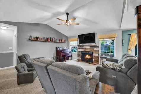 1909 Cobblestone Washington IL 61571