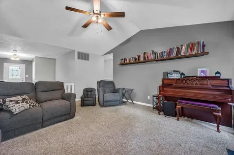 1909 Cobblestone Washington IL 61571