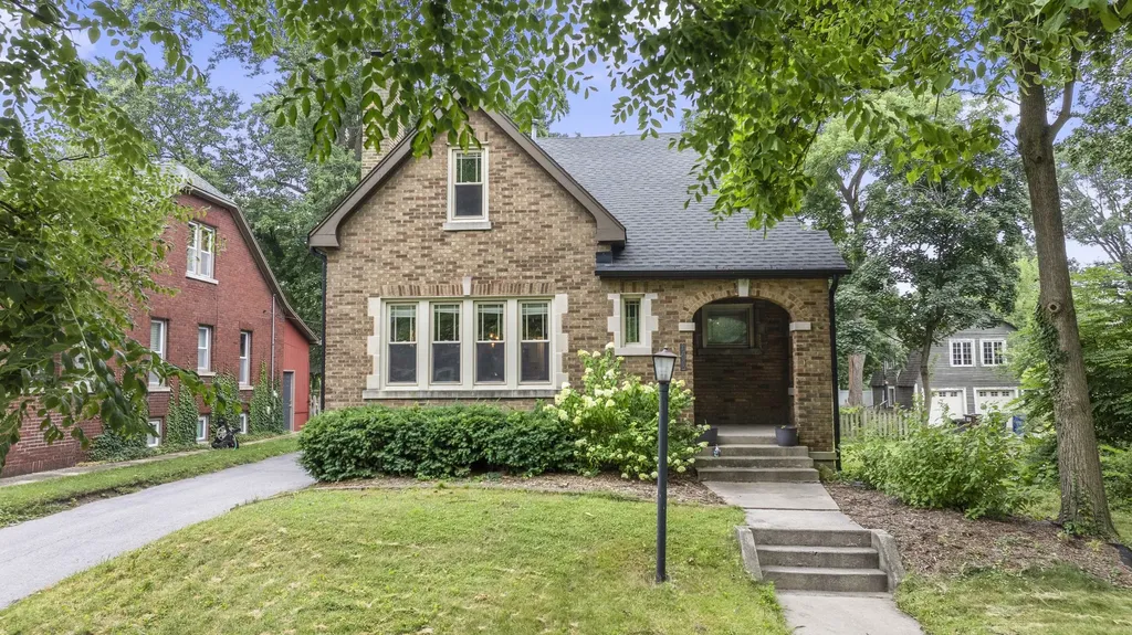 1739 Cedar Road Homewood IL 60430