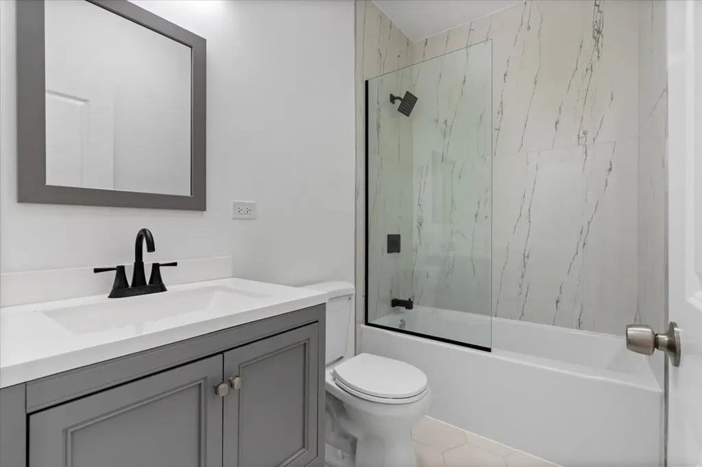 538 North Trumbull Avenue Chicago IL 60624