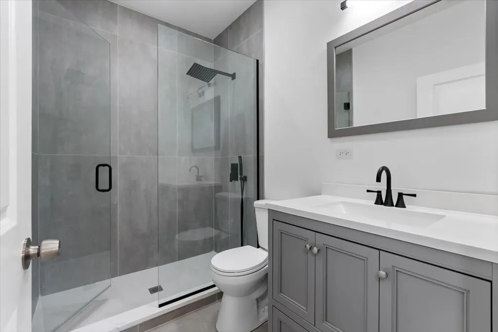538 North Trumbull Avenue Chicago IL 60624