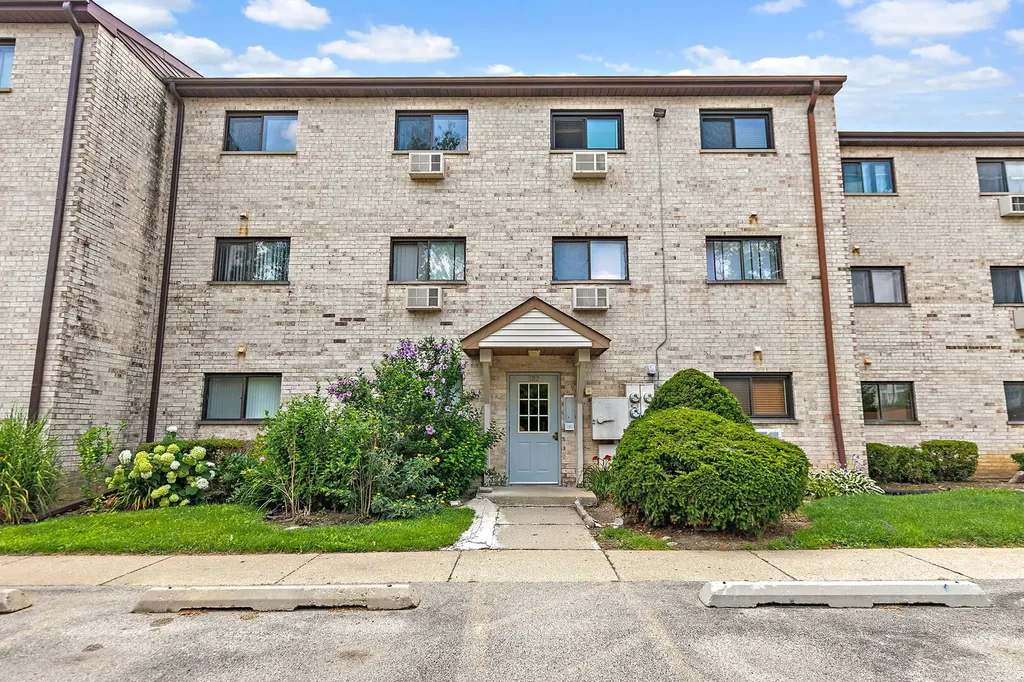 522 East Spruce Drive Palatine IL 60074
