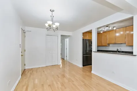 522 East Spruce Drive Palatine IL 60074