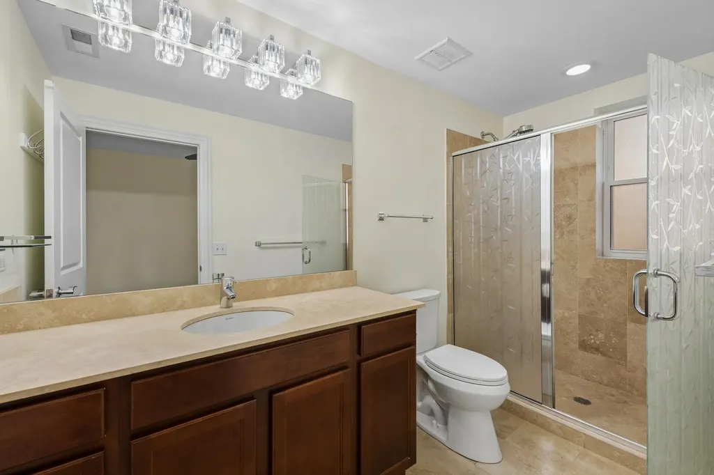 1624 West Grace Street Chicago IL 60613