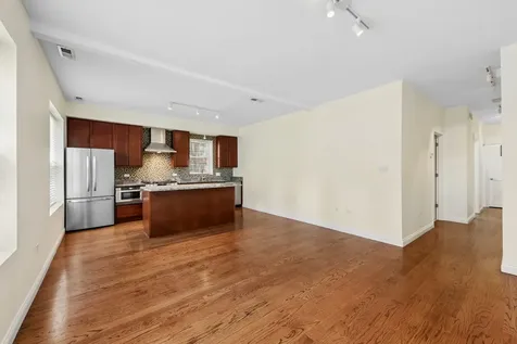 1624 West Grace Street Chicago IL 60613