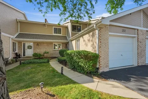 252 West Golfview Terrace Palatine IL 60067