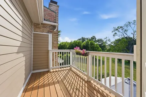 252 West Golfview Terrace Palatine IL 60067