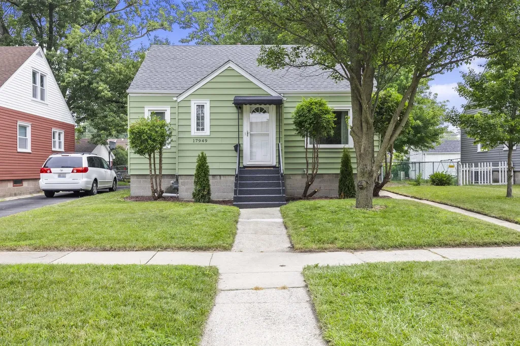 17949 Escanaba Avenue Lansing IL 60438