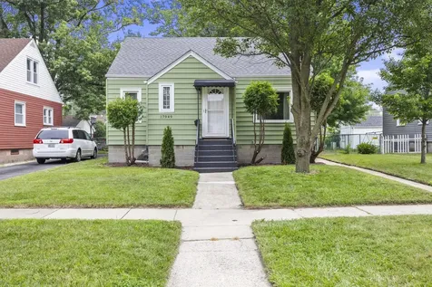 17949 Escanaba Avenue Lansing IL 60438