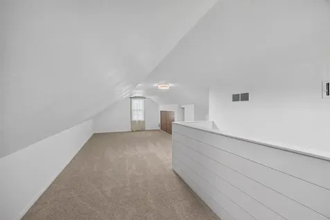 17949 Escanaba Avenue Lansing IL 60438