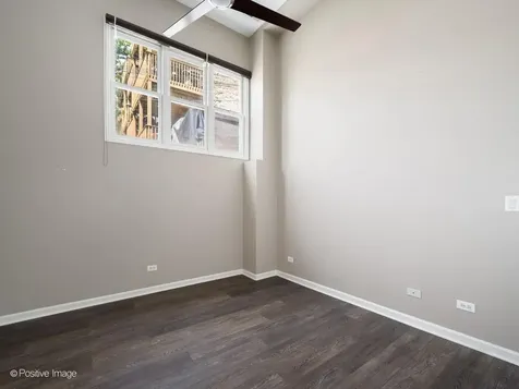 1761 West Morse Avenue Chicago IL 60626
