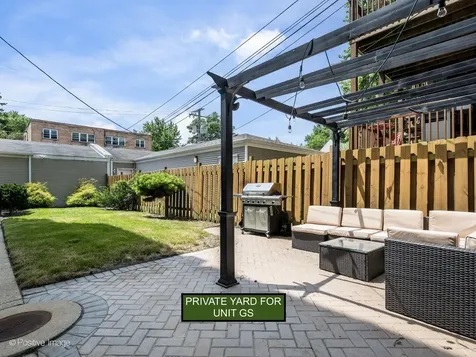 1761 West Morse Avenue Chicago IL 60626