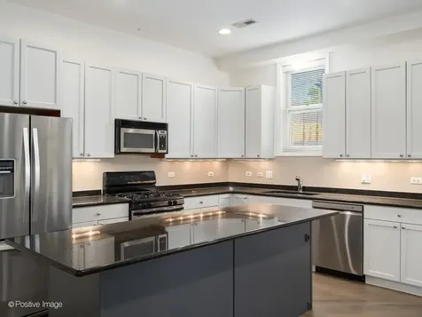 1761 West Morse Avenue Chicago IL 60626