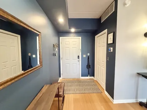 4625 West Lawrence Avenue Chicago IL 60630