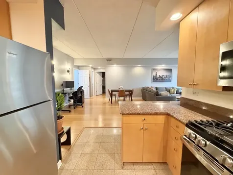 4625 West Lawrence Avenue Chicago IL 60630