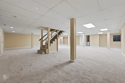 6515 Manor Drive Burr Ridge IL 60527