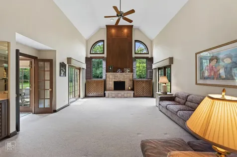 6515 Manor Drive Burr Ridge IL 60527