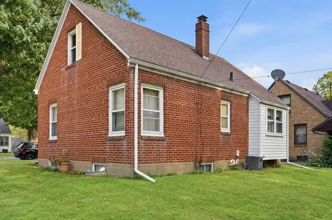 1315 7TH Avenue Sterling IL 61081