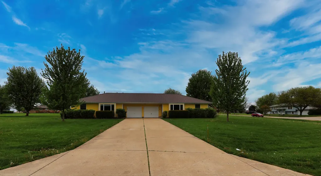 2547 North 4645th Road Somonauk IL 60552