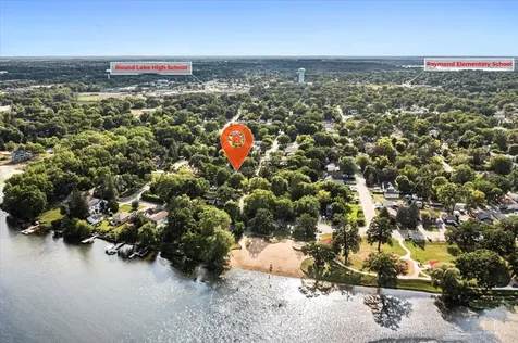 29 Glenwood Drive Round Lake Beach IL 60073