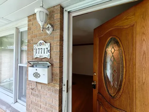 17717 Bernadine Street Lansing IL 60438