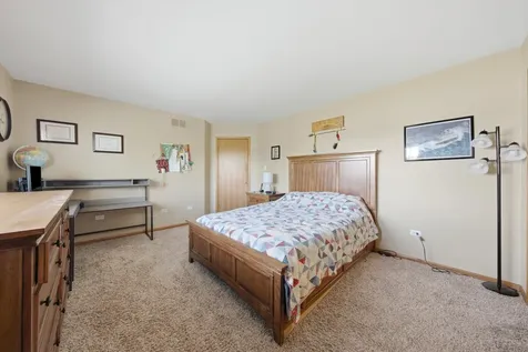 10800 Ridgewood Drive Palos Park IL 60464