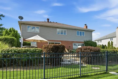 10800 Ridgewood Drive Palos Park IL 60464