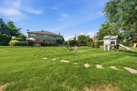 10800 Ridgewood Drive Palos Park IL 60464