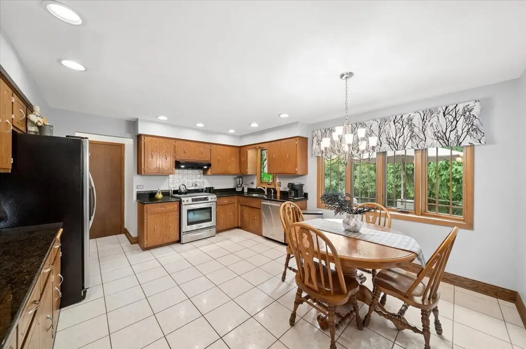 13332 Medina Drive Orland Park IL 60462