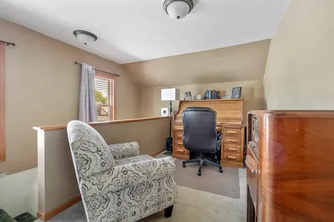 242 East Jefferson Avenue Hampshire IL 60140