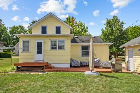 242 East Jefferson Avenue Hampshire IL 60140