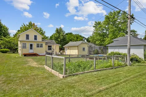 242 East Jefferson Avenue Hampshire IL 60140