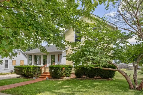 242 East Jefferson Avenue Hampshire IL 60140