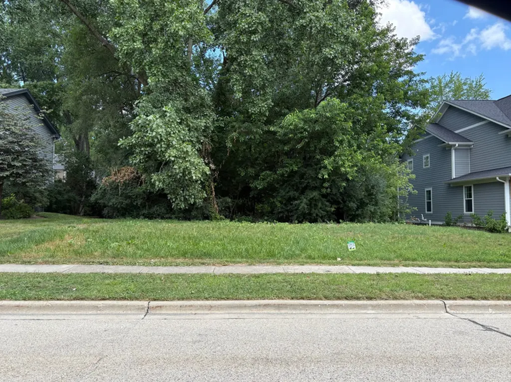 Lot 30 Ellis Avenue Libertyville IL 60048
